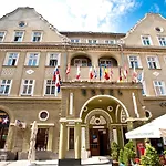 Hotel Coroana
